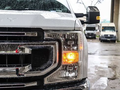 Used 2022 Ford F350 XLT w/ XLT Premium Package image 7