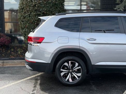 Used 2024 Volkswagen Atlas SE image 23