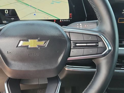 Used 2025 Chevrolet Equinox LT FWD image 19