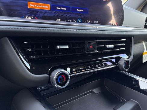 New 2026 Chevrolet Suburban LS image 4