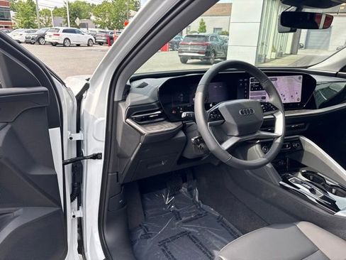 New 2026 Audi Q5 Premium Plus AWD/4WD image 10