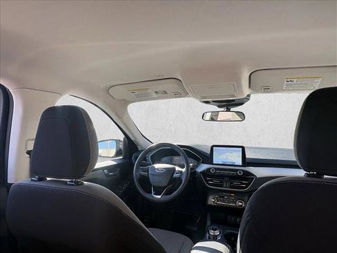 Used 2021 Ford Escape SE w/ SE Sport Appearance Package image 23