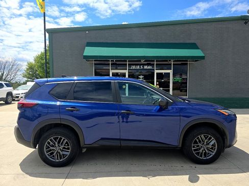 Used 2023 Nissan Rogue S image 6