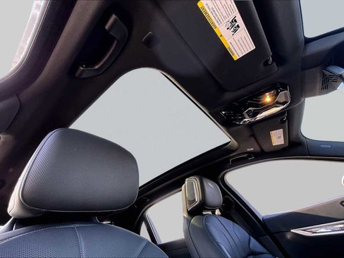 Used 2025 BMW i7 xDrive60 RWD image 13