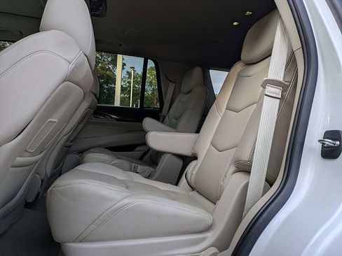 Used 2020 Cadillac Escalade Premium Luxury w/ LPO, Radiant Package AWD/4WD image 14