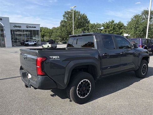 Used 2024 Toyota Tacoma TRD Off-Road w/ TRD Off Road Upgrade Package AWD/4WD image 5