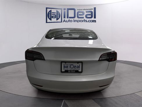 Used 2022 Tesla Model 3 Long Range AWD/4WD image 4
