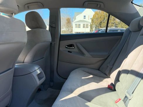 Used 2009 Toyota Camry LE image 19