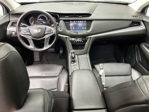 Used 2018 Cadillac XT5 Luxury AWD/4WD image 4