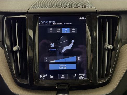 Used 2021 Volvo XC60 T5 Inscription w/ Protection Package Premier image 18