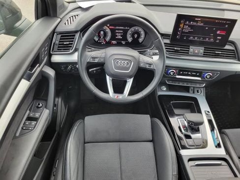 Used 2024 Audi Q5 e Prestige w/ Prestige Package AWD/4WD image 14