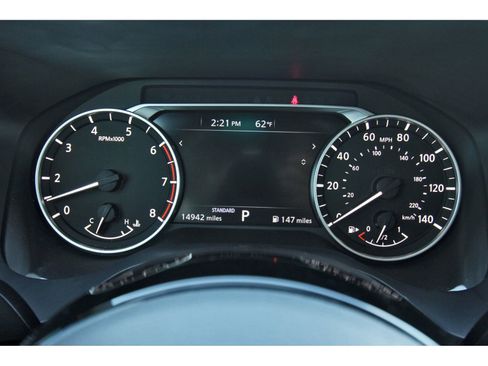 Used 2021 Nissan Rogue SV image 16