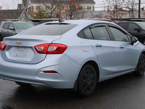Used 2017 Chevrolet Cruze LS image 4