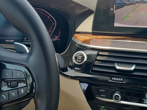 Used 2020 BMW 530i w/ Premium Package RWD image 24