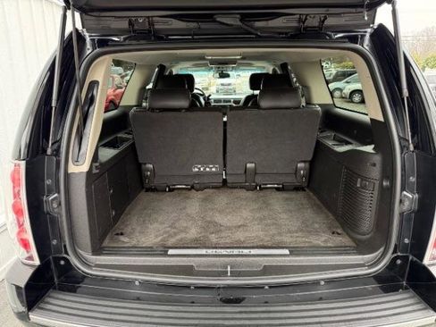 Used 2013 GMC Yukon XL Denali image 5