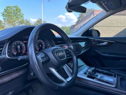 Used 2019 Audi Q8 Prestige w/ Luxury Package AWD/4WD image 14