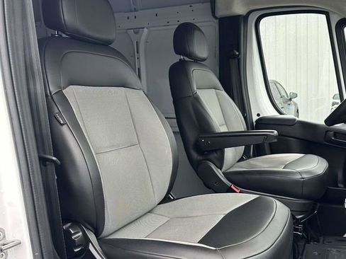 Used 2023 RAM ProMaster 2500 image 16