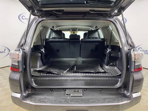 Certified 2019 Toyota 4Runner SR5 AWD/4WD image 6