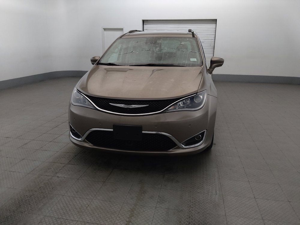Used 2017 Chrysler Pacifica Touring-L Plus w/ Advanced Safetytec Group FWD image 15