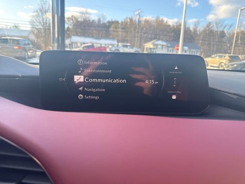 New 2026 MAZDA MAZDA3 Hatchback w/Premium Plus Pkg image 11