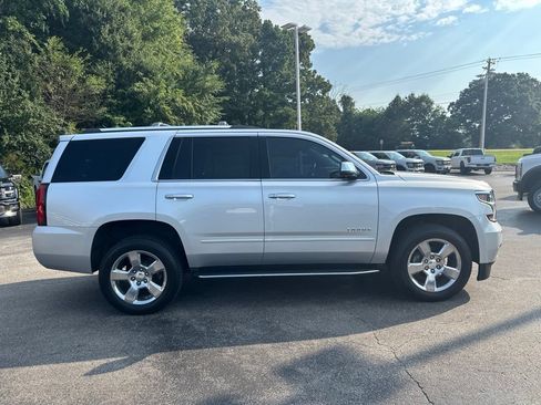 Used 2019 Chevrolet Tahoe Premier RWD image 2
