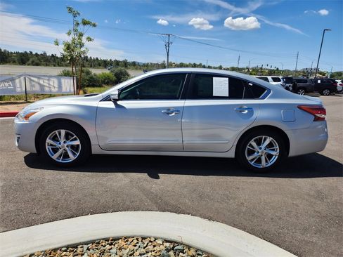 Used 2013 Nissan Altima 2.5 SL w/ Technology Pkg image 7