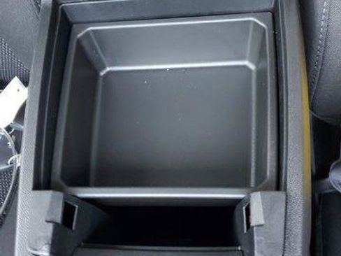 New 2026 GMC Canyon Elevation w/ Convenience Package image 28