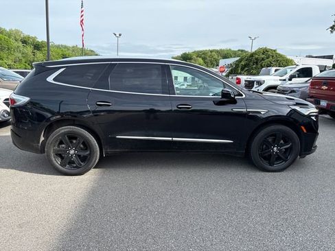 Used 2024 Buick Enclave Essence w/ Experience Buick Package AWD/4WD image 6