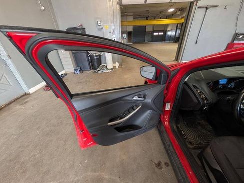 Used 2012 Ford Focus SEL FWD image 21