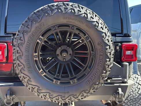 Certified 2020 Jeep Wrangler Unlimited Sahara w/ LED Lighting Group image 6