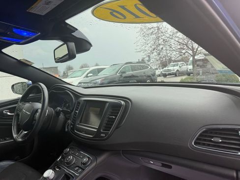 Used 2016 Chrysler 200 S w/ Navigation & Sound Group I image 24