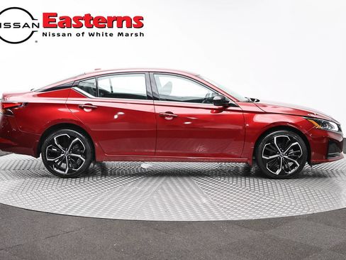 Used 2023 Nissan Altima 2.5 SR AWD/4WD image 4