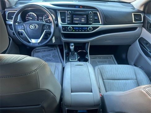 Used 2014 Toyota Highlander Plus image 10
