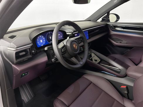 Certified 2026 Porsche Macan Electric RWD image 4