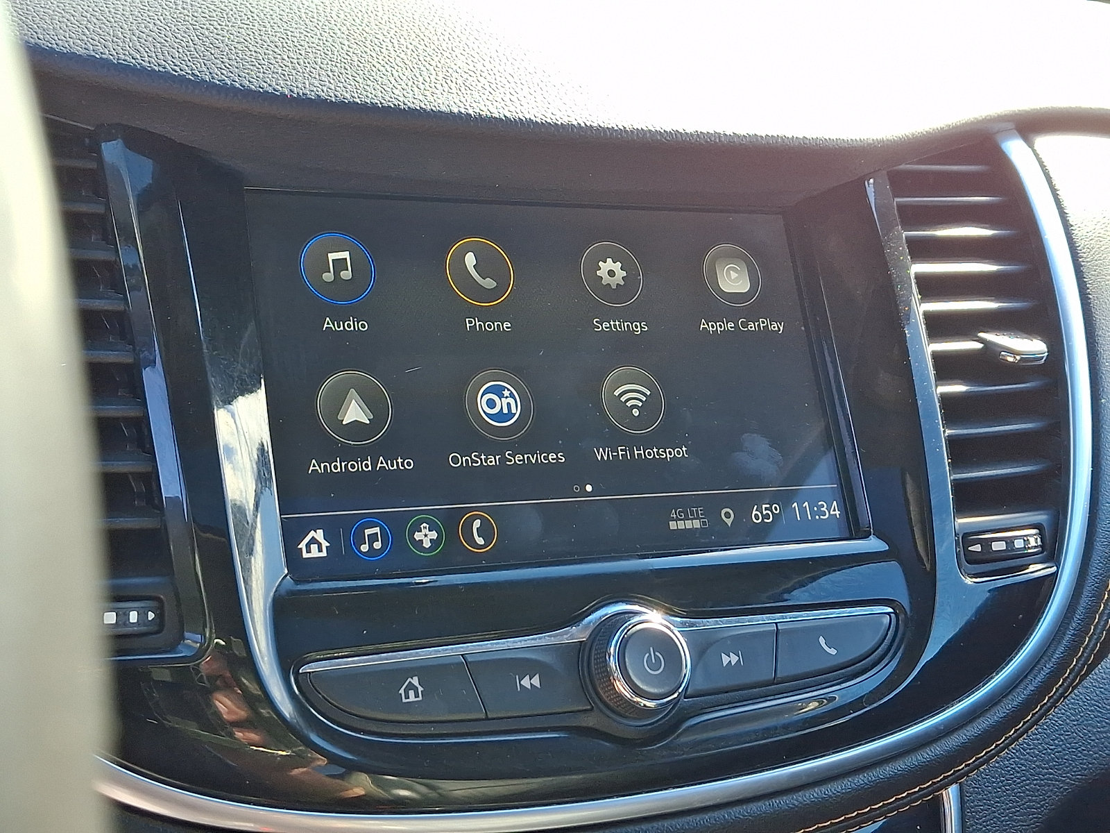 Used 2018 Chevrolet Trax Premier w/ Midnight Edition FWD image 18