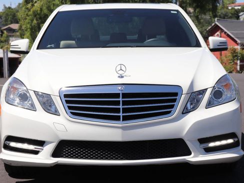 Used 2012 Mercedes-Benz E 350 Sedan image 3