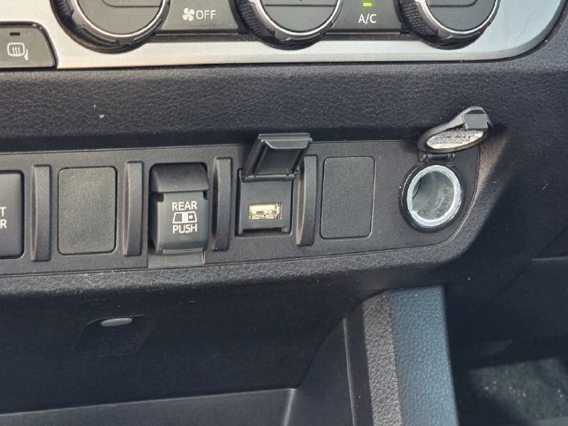 Used 2022 Toyota Tacoma SR5 w/ Technology Package AWD/4WD image 20