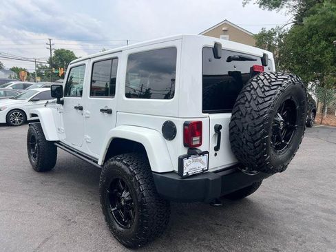 Used 2014 Jeep Wrangler Unlimited Sahara AWD/4WD image 4