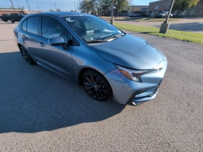 Used 2025 Toyota Corolla SE w/ Convenience Package