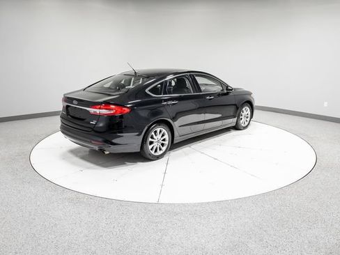 Used 2017 Ford Fusion SE w/ Fusion SE Technology Package FWD image 31