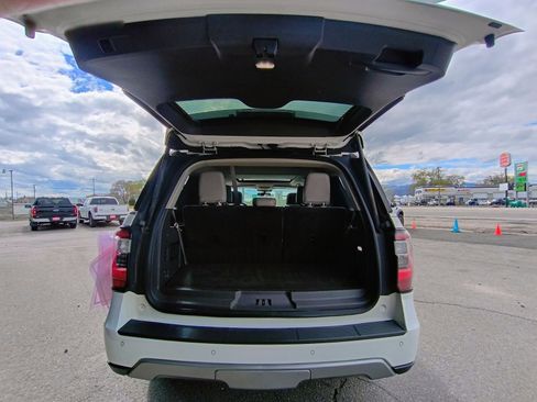 Used 2021 Ford Expedition Limited AWD/4WD image 32