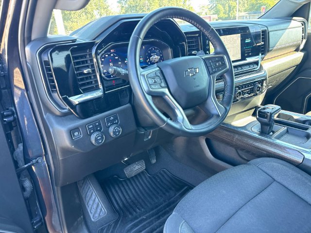 Used 2024 Chevrolet Silverado 1500 RST w/ Z71 Off-Road Package AWD/4WD image 23