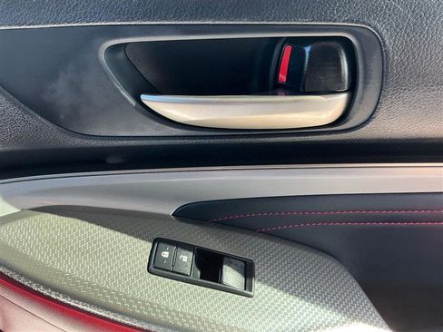 Used 2016 Lexus RC 200t image 35