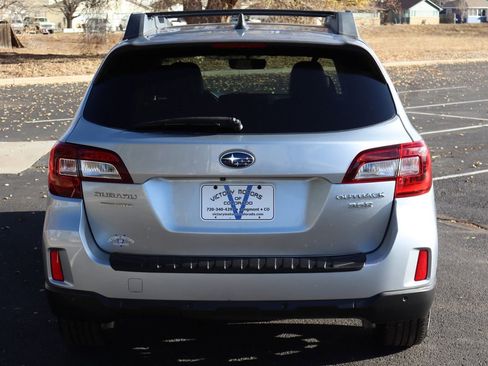 Used 2017 Subaru Outback 3.6R Limited image 6