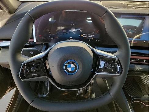 Certified 2026 BMW i5 eDrive40 RWD image 23