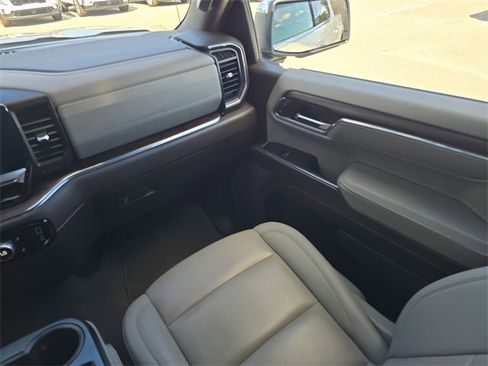 Certified 2024 GMC Sierra 1500 SLT image 15