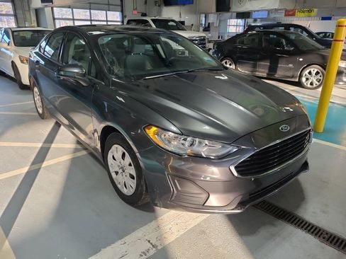 Used 2020 Ford Fusion S image 9