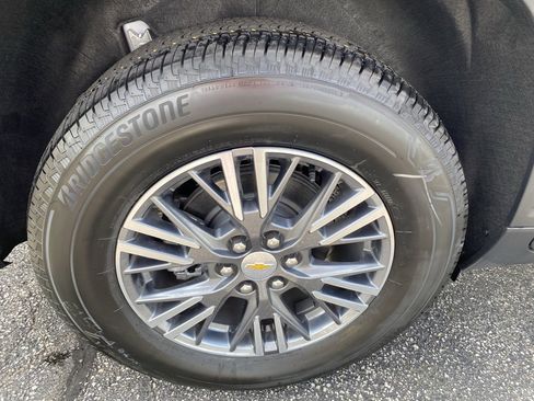 New 2025 Chevrolet Traverse LT image 33