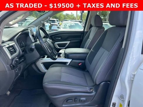 Used 2021 Nissan Titan SV w/ SV Convenience Package AWD/4WD image 14