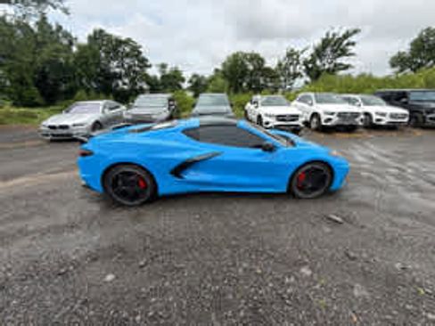 Used 2021 Chevrolet Corvette Stingray Premium Cpe w/ Z51 Performance Package RWD image 5